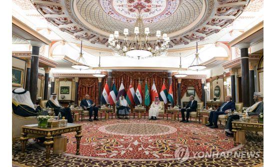 Арабын есөн орон Сирийн асуудлыг энхийн замаар шийдвэрлэхээр чуулжээ