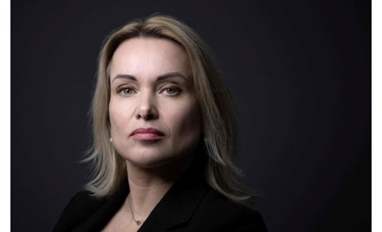 Оросын тэрс үзэлт сэтгүүлч Франц руу зугатан гарчээ
