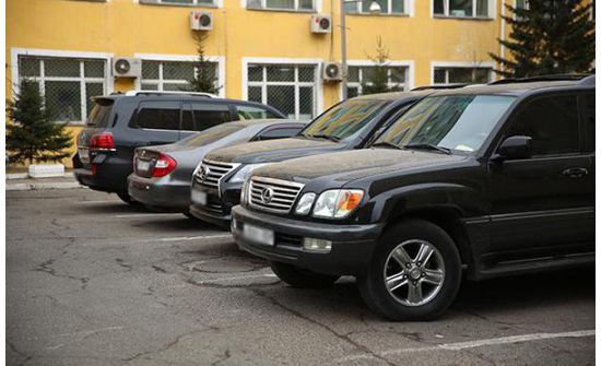 Хэмнэлтийн хуулиар 360 автомашиныг татаж, дуудлагаар худалдав