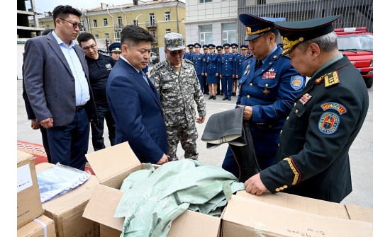 Нийслэлийн гамшгаас хамгаалах байгууллагуудад 300 сая төгрөгийн багаж хүлээлгэн өгөв