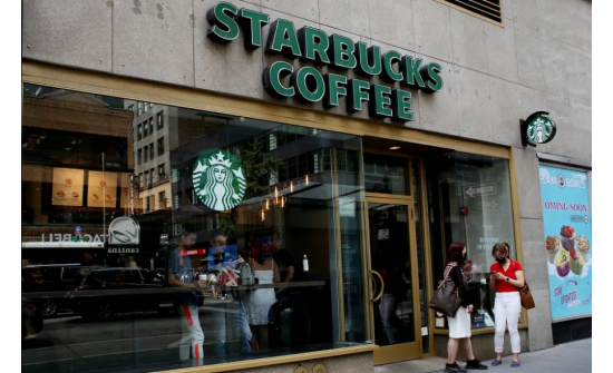 “Starbucks”-аас халагдсан эмэгтэй 600 мянган долларын нөхөн төлбөр авахаар болов