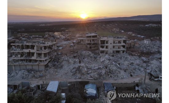 Сирийн босогчдын мэдэлд байгаа нутагт тусламж хүргэх хоёр суваг нээнэ