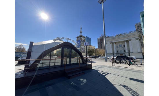 Д.Сүхбаатарын талбайд жуулчдад зориулсан төв нээгдэв