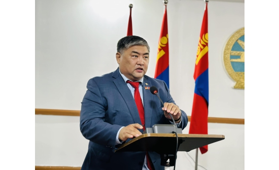 Дархан-Уул аймгийн Иргэдийн төлөөлөгчдийн хурал анх удаа эмэгтэй даргатай боллоо