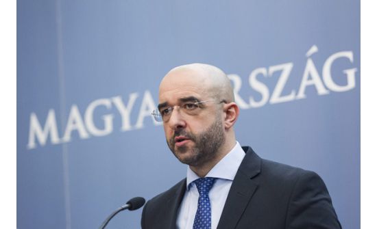 Унгар улс Финландыг НАТО-д элсүүлэх талаар санал хураана