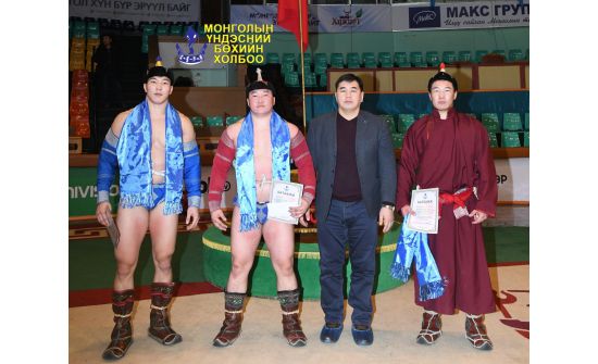 Цолгүй залуу бөхчүүдийн анхдугаар барилдаан боллоо