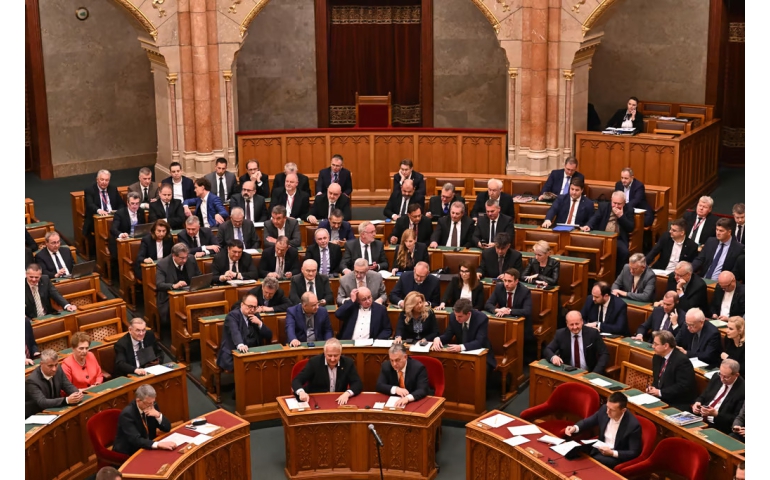Унгарын парламент Финландыг НАТО-д элсэхийг зөвшөөрөв
