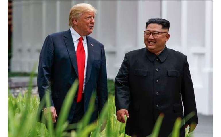 Дональд Трамп: Би АНУ болон Хойд Солонгосын хооронд цөмийн дайн дэгдэхээс сэргийлж чадсан
