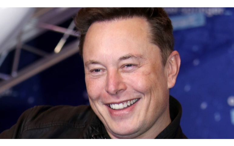 “Tesla” компани наймдугаар сард роботакси үйлчилгээнд гаргана